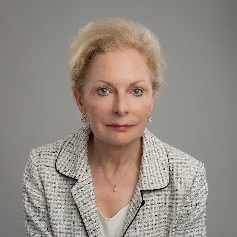 Portrait du Pr Evelyne Emery